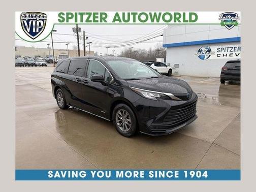 2021 Toyota Sienna LE