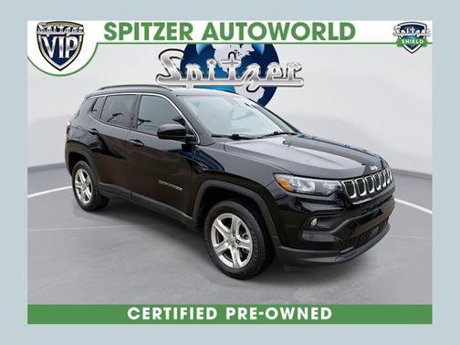 Diamond Black 2023 Jeep Compass Latitude