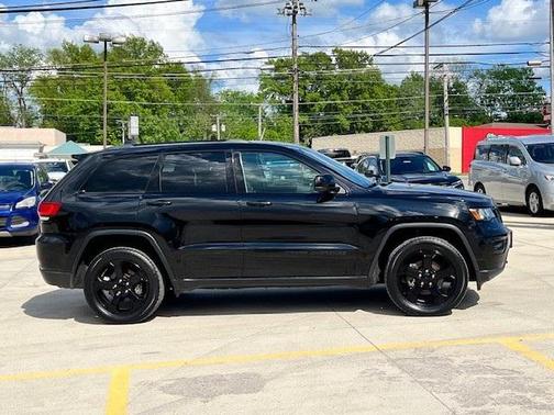 2019 Jeep Grand Cherokee Laredo
