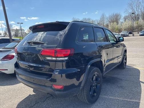 2019 Jeep Grand Cherokee Laredo