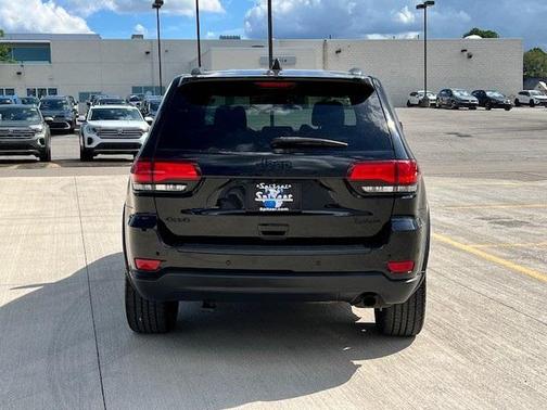 2019 Jeep Grand Cherokee Laredo