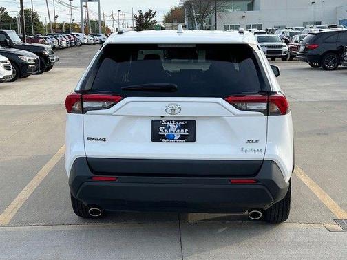 2021 Toyota RAV4 XLE