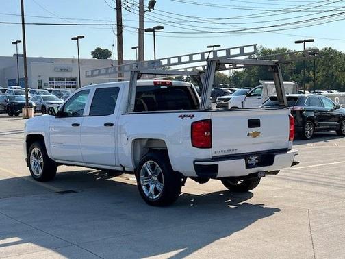 2018 Chevrolet Silverado 1500 Custom