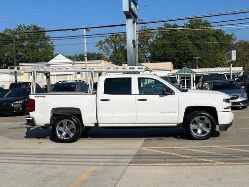 2018 Chevrolet Silverado 1500 Custom