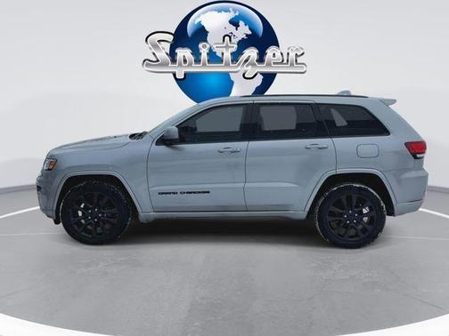 2017 Jeep Grand Cherokee Altitude