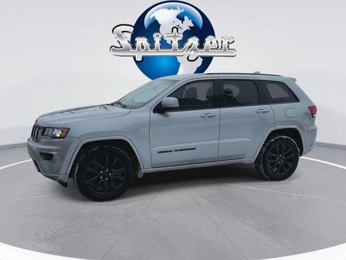 2017 Jeep Grand Cherokee Altitude