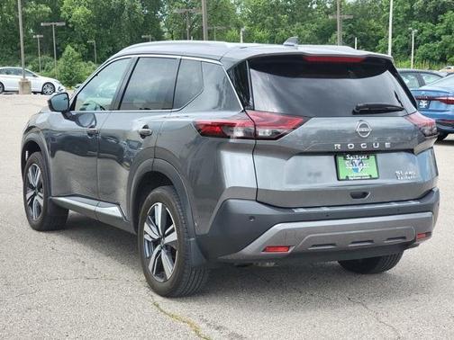 2022 Nissan Rogue SL