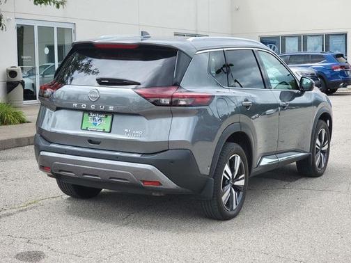2022 Nissan Rogue SL
