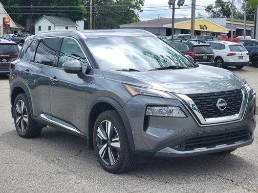 2022 Nissan Rogue SL