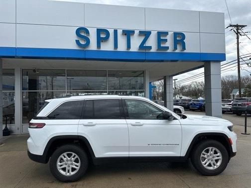 2022 Jeep Grand Cherokee Laredo