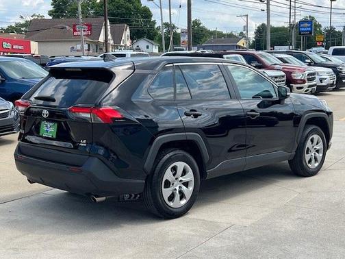 2022 Toyota RAV4 LE