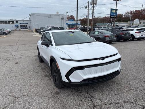 2026 Chevrolet Equinox EV LT 1