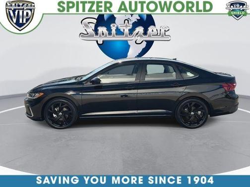 Deep Black Pearl Effect 2025 Volkswagen Jetta 1.5T SE
