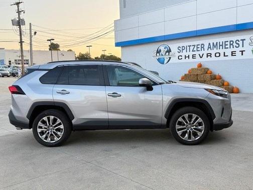 2022 Toyota RAV4 XLE Premium