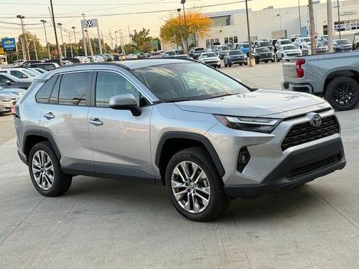2022 Toyota RAV4 XLE Premium
