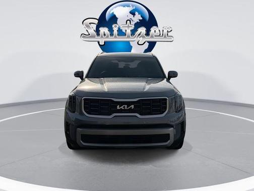 Everlasting Silver 2024 Kia Telluride S