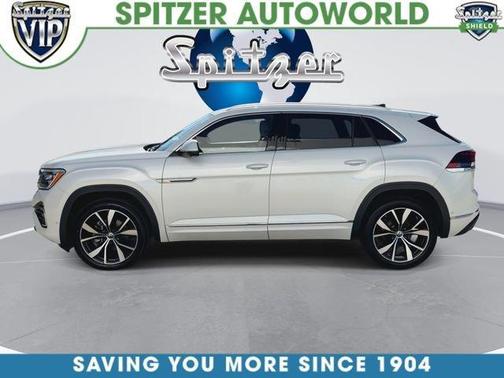 Opal White Pearl Effect 2024 Volkswagen Atlas Cross Sport 2.0T SEL Premium R-Line