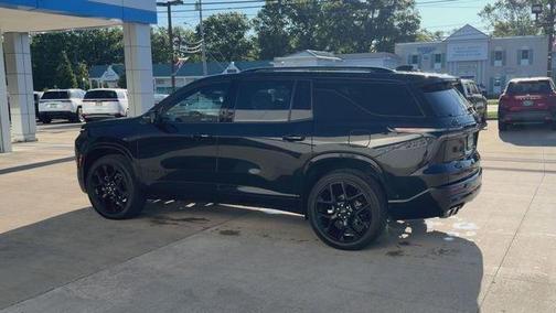 Mosaic Black Metallic 2024 Chevrolet Traverse RS