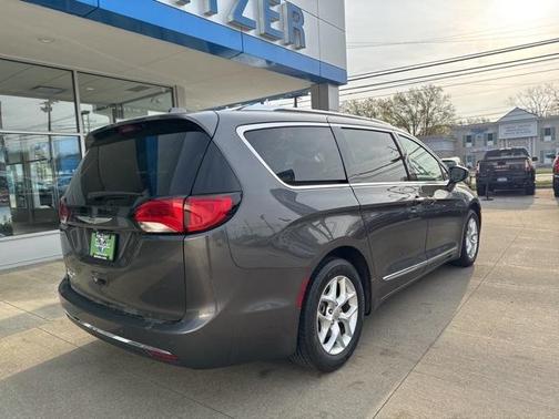 2020 Chrysler Pacifica Touring-L