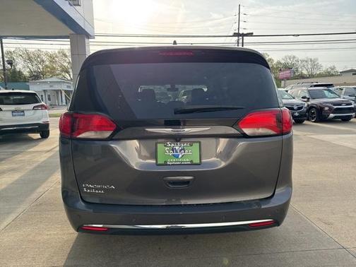 2020 Chrysler Pacifica Touring-L