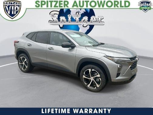 Gray 2026 Chevrolet Trax 1RS