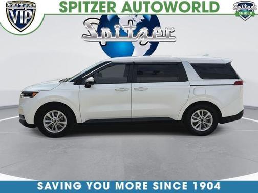 Snow White Pearl 2023 Kia Carnival LX Seat Package