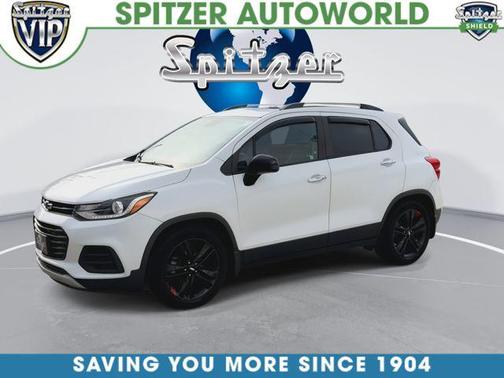 Summit White 2018 Chevrolet Trax LT