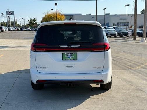 2024 Chrysler Pacifica Limited