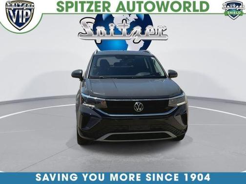 Pure Gray 2023 Volkswagen Taos 1.5T SE