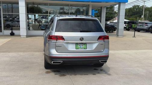 Pyrite Silver Metallic 2022 Volkswagen Atlas 2.0T SE