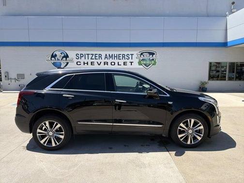 Stellar Black Metallic 2020 Cadillac XT5 Premium Luxury