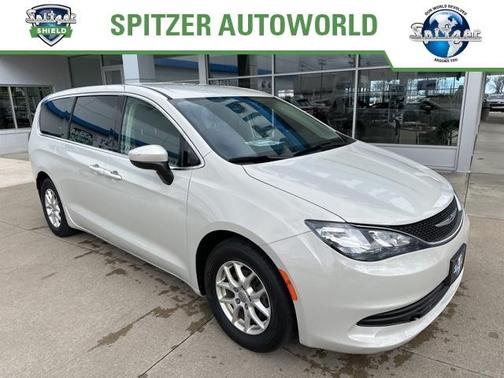 2017 Chrysler Pacifica LX