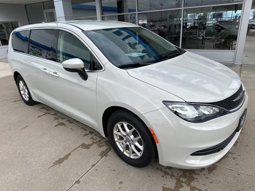 2017 Chrysler Pacifica LX