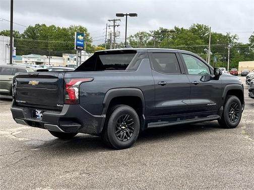 2025 Chevrolet Silverado EV LT