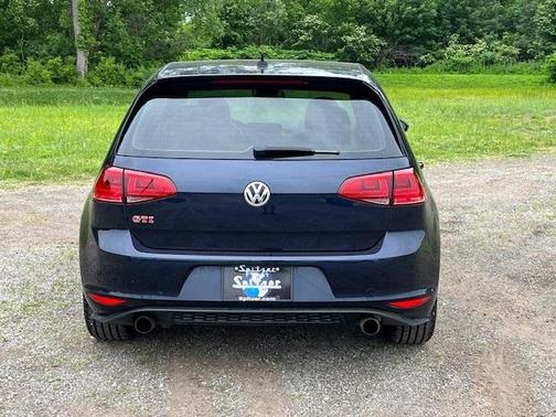 2017 Volkswagen Golf GTI SE 4-Door