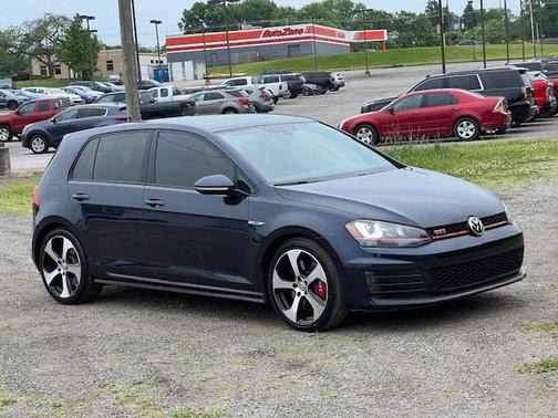 2017 Volkswagen Golf GTI SE 4-Door