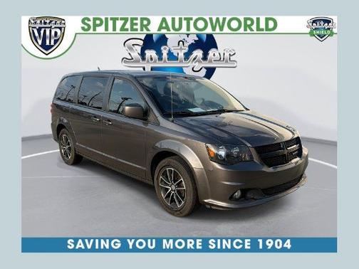 Granite Pearlcoat 2018 Dodge Grand Caravan SE