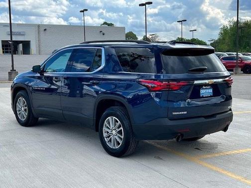 2022 Chevrolet Traverse LT Cloth