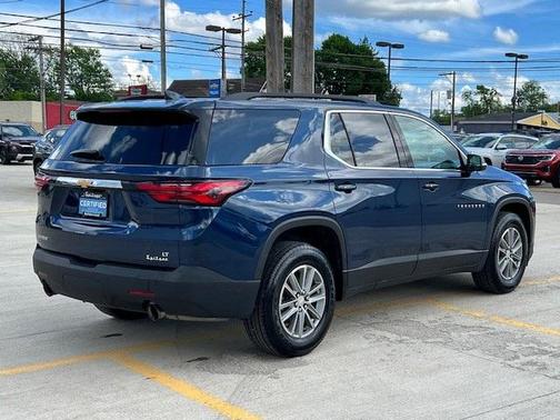 2022 Chevrolet Traverse LT Cloth