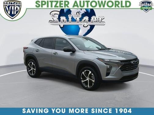 Sterling Gray Metallic 2025 Chevrolet Trax 1RS