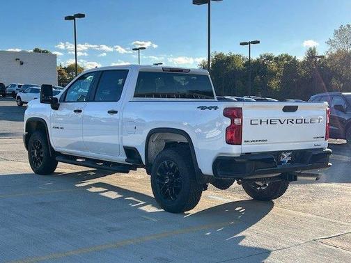 2026 Chevrolet Silverado 2500 Custom