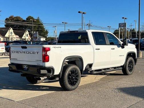 2026 Chevrolet Silverado 2500 Custom
