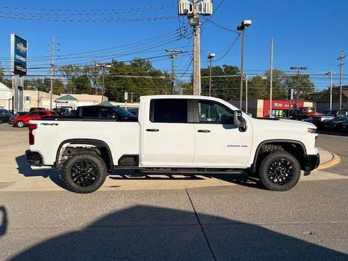2026 Chevrolet Silverado 2500 Custom