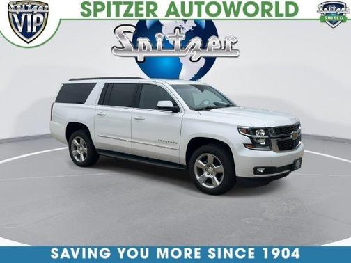 Iridescent Pearl Tricoat 2019 Chevrolet Suburban LT