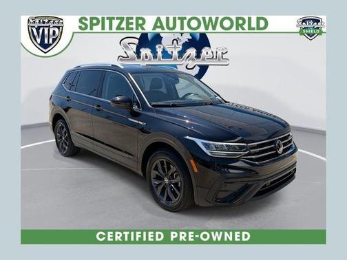 Deep Black Pearl Effect 2022 Volkswagen Tiguan 2.0T SE