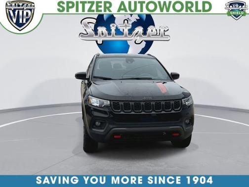 Diamond Black 2024 Jeep Compass Trailhawk