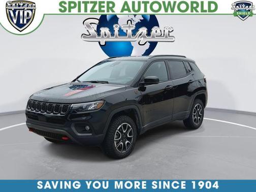Diamond Black 2024 Jeep Compass Trailhawk