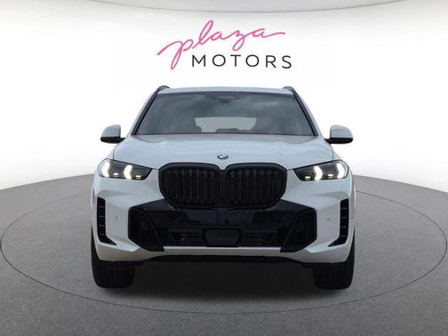 Mineral White Metallic 2026 BMW X5 xDrive40i