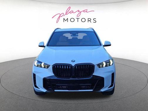 White Metallic 2026 BMW X5 xDrive40i