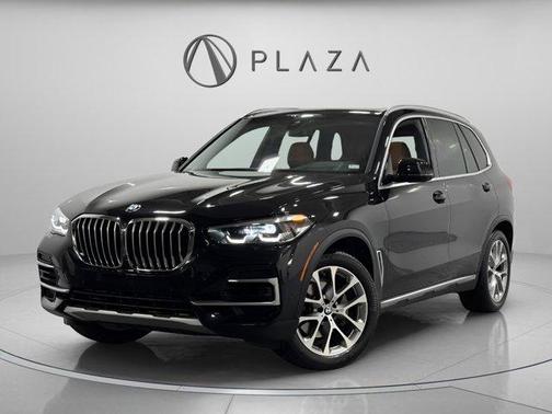 Black Sapphire Metallic 2023 BMW X5 xDrive40i